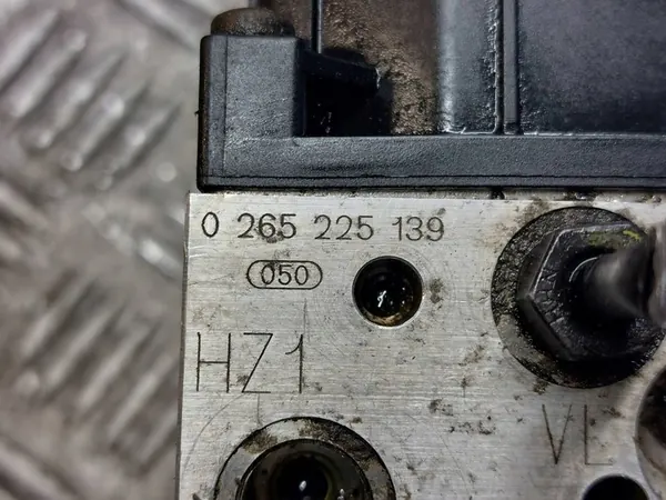 Bomba de Control ABS Skoda Superb I 3U0614517B image 3