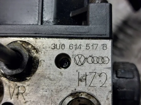 Bomba de Control ABS Skoda Superb I 3U0614517B image 4