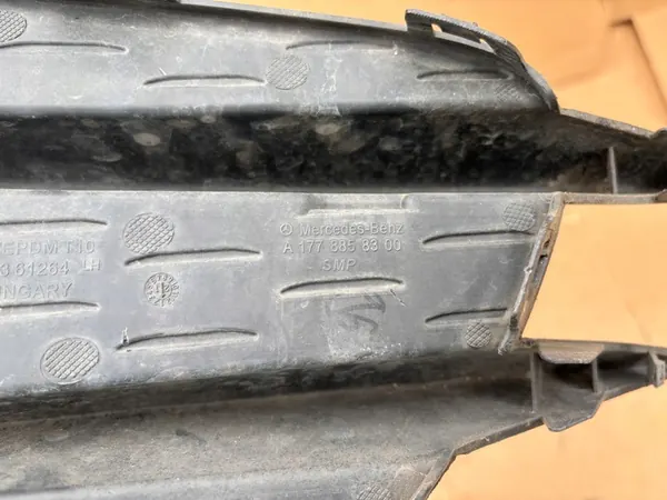 Rejilla de parachoques delantero izquierdo Mercedes A-Class W177 A1778858300 image 4