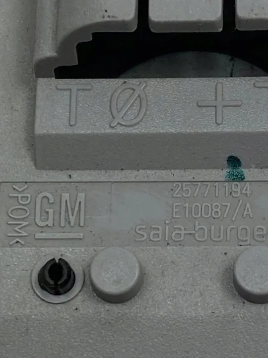 Capteur Température Intérieure OEM 1GM055A pour SUV GM image 4