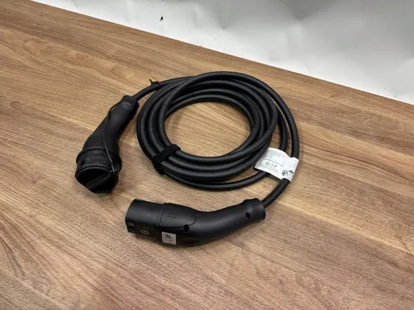 Gebrauchtes Audi OE Ladekabel OEM 4N0971675H image 3