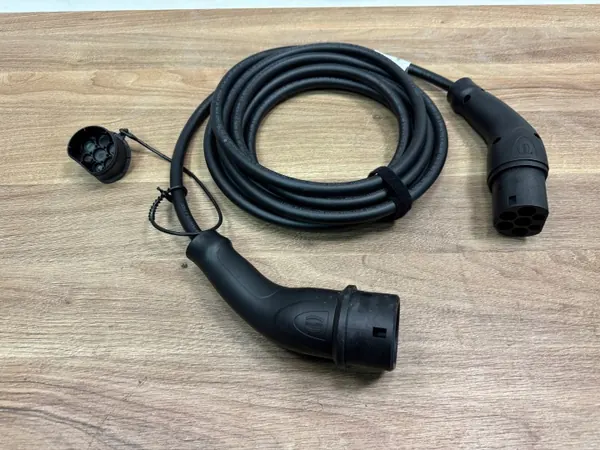 Gebrauchtes Audi OE Ladekabel OEM 4N0971675H image 5
