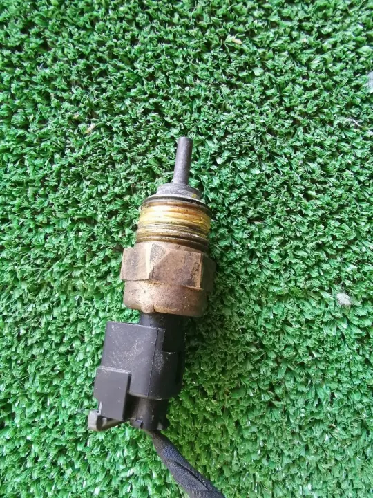 Sensor Temperatura Líquido Refrigerante Hyundai Kona 1.6 CRDI OEM 94600-2U001 image 3
