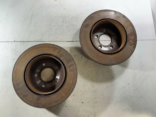 Disco de freio traseiro completo Dodge Challenger 2017 OEM image 4