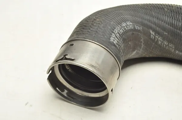 Volvo Intercooler-putki OEM 32222071 - Käytetty image 3