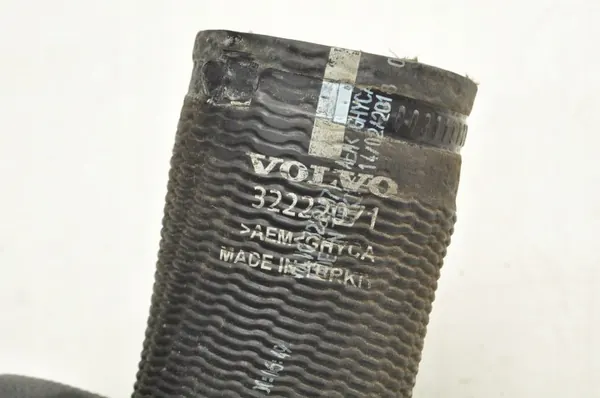 Volvo Intercooler-putki OEM 32222071 - Käytetty image 5