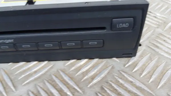 Trocador CD Audi A6 C6 OEM 4E0035111A - Usado image 6