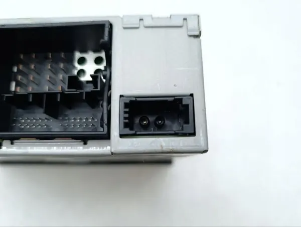 Audi DVD-vaihtaja OEM 4H0035664V A8 2011 image 10