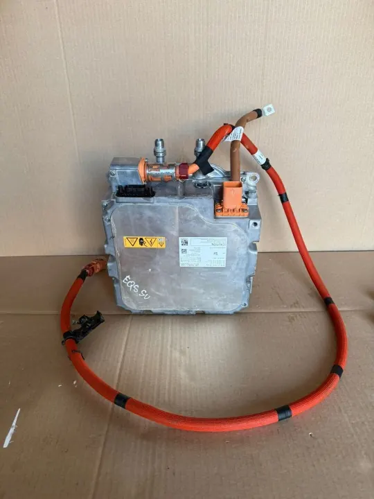 Convertidor de voltaje Mercedes-Benz EQE V295 OEM A0009000440 image 2