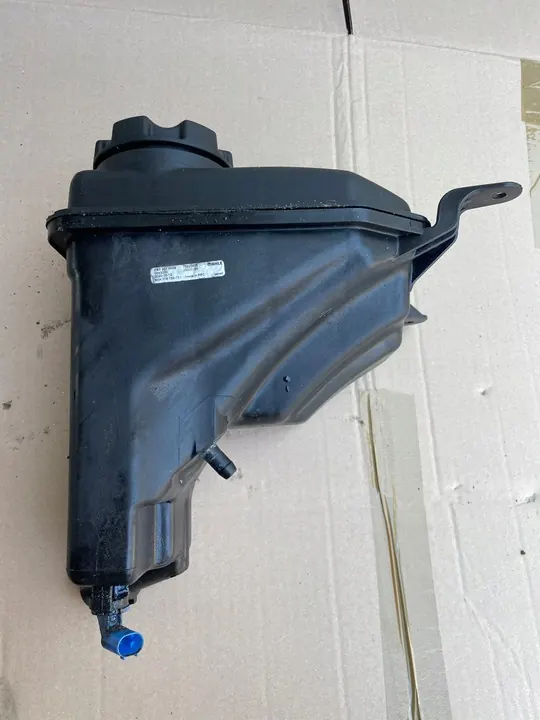 Mahle CRT 207 000S Tanque de expansão de refrigerante image 2