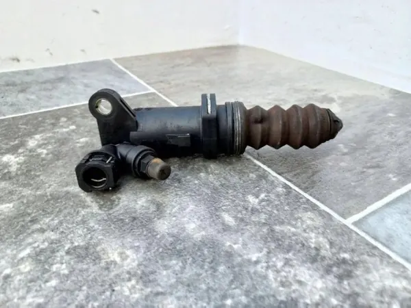 Audi OE 4F0721257B Actuador de embrague - Usado image 3