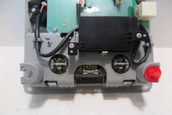 Toyota RAV4 IV Matkustamon Valo OEM LAMPKAACV - Käytetty image 4