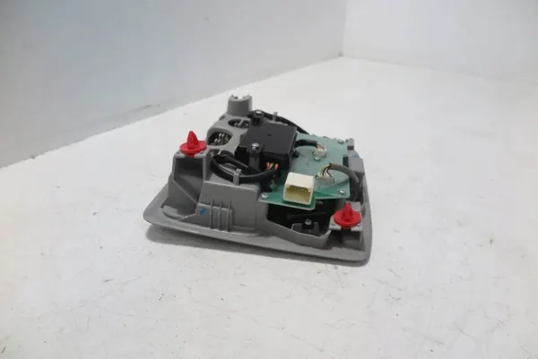 Toyota RAV4 IV Matkustamon Valo OEM LAMPKAACV - Käytetty image 6