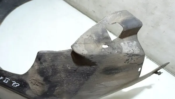 Front Right Wheel Arch Volkswagen Golf 1.3 image 6