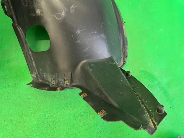 Front Left Wheel Arch 1P0809957 SEAT LEON II image 2