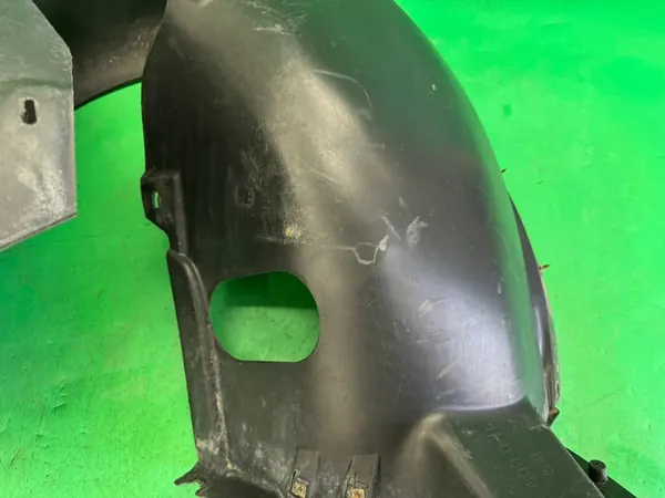 Front Left Wheel Arch 1P0809957 SEAT LEON II image 3