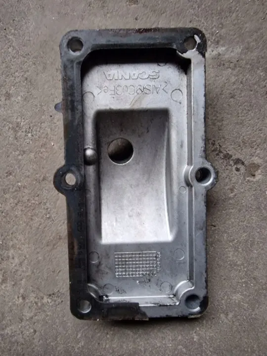Scania GRS Växellådslock OEM 2440421 - Begagnad image 3