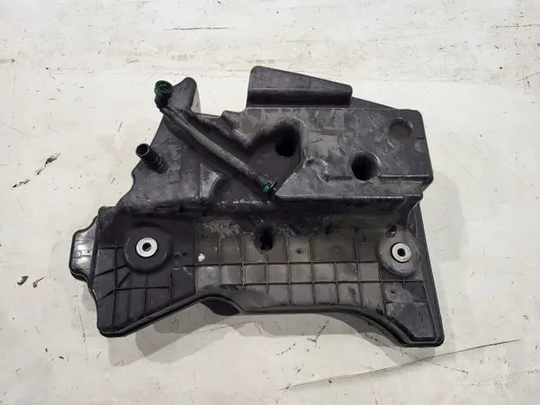 Tanque AdBlue usado OEM A2134709301 para Mercedes Classe E image 2