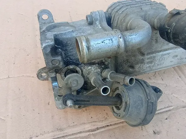 EGR-venttiili jäähdyttimellä VW Audi 2.0 TDI image 5