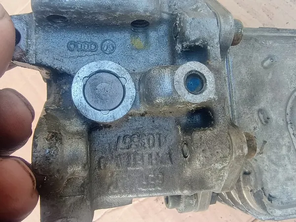 EGR-venttiili jäähdyttimellä VW Audi 2.0 TDI image 6