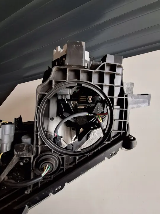 Höger Strålkastare RAV4 16-18 OEM 81145-42680 image 5