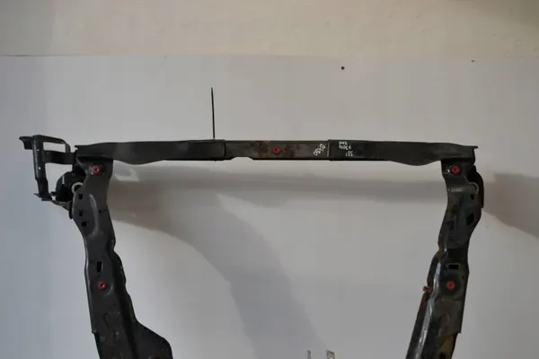 Volvo V70 voorste draagarmen OEM 31406804 image 3
