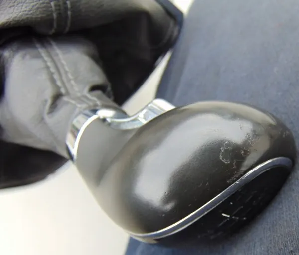 Manuaalivaihteiston valitsin Opel Astra IV J 1.7CDTI image 4