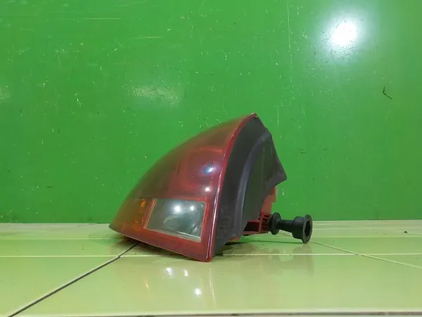 AUDI TT 8J 2.0 TFSI Luz Trasera Izquierda image 4