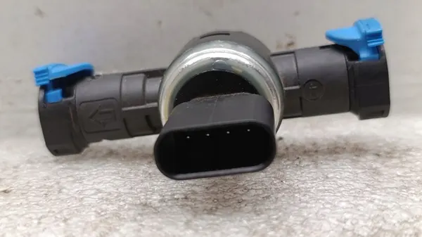 Capteur de pression de carburant Volvo XC60 II 32363465 image 6