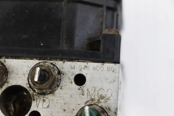 Pompe ABS Peugeot OEM 1494680080 - Occasion image 4