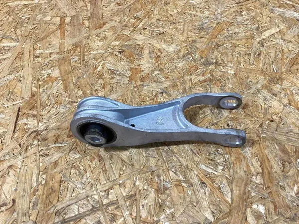 Porsche Macan Moottorin Kiinnike OEM 95b199331b - Oikea Puoli image 5