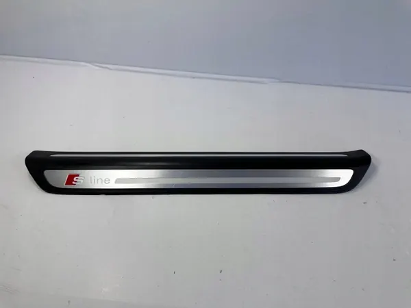 OEM 8U0853374B S-Line Seuil de Porte Droit Avant Audi Q3 image 2