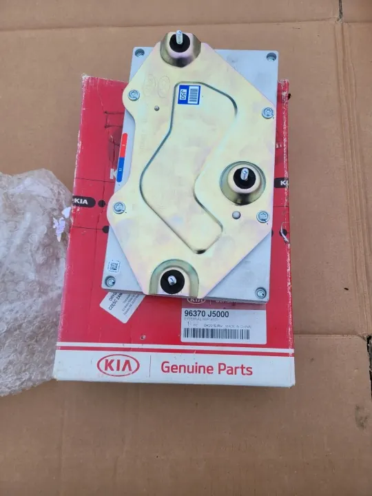 Amplificador KIA Stinger GT OEM 96370-J5000 image 3