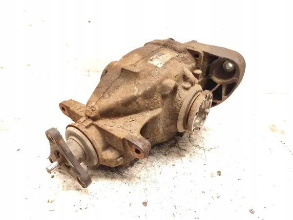 BMW 1 Series Rear Differential 7566225 image 2