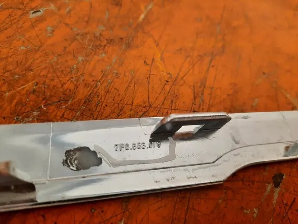 Volkswagen Touareg II Etupuskuri 14-18 7P6853079 image 10