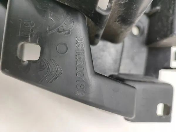 Citroen Berlingo 2019 Suporte de para-choque traseiro esquerdo OEM 9816808180 image 7