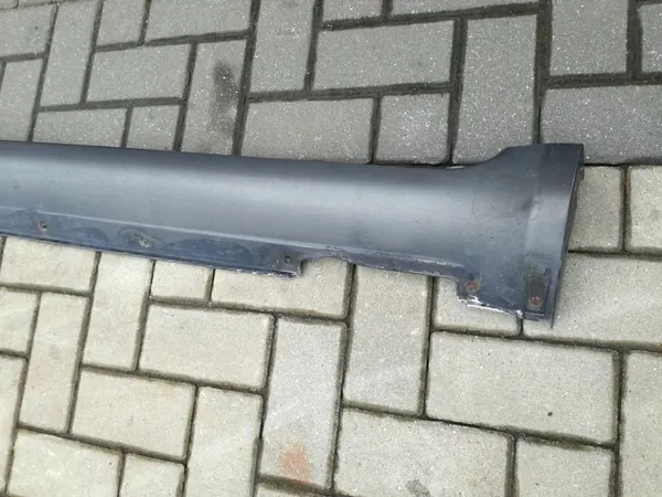 Hyundai Threshold Trim Left 87751-2E000 image 2