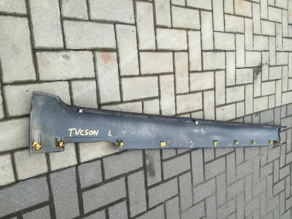 Hyundai Threshold Trim Left 87751-2E000 image 3