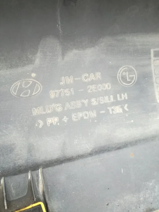 Hyundai Threshold Trim Left 87751-2E000 image 4