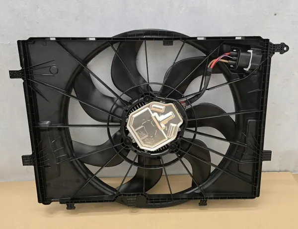 Mercedes E-Klass Fläkt 2016-2024 A0999061200 A0999061800 image 2