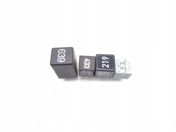 Relé OEM 4E0907282A para VW Touareg 3.0 TDI image 2