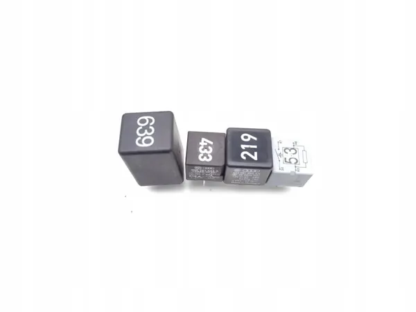 Relé OEM 4E0907282A para VW Touareg 3.0 TDI image 9