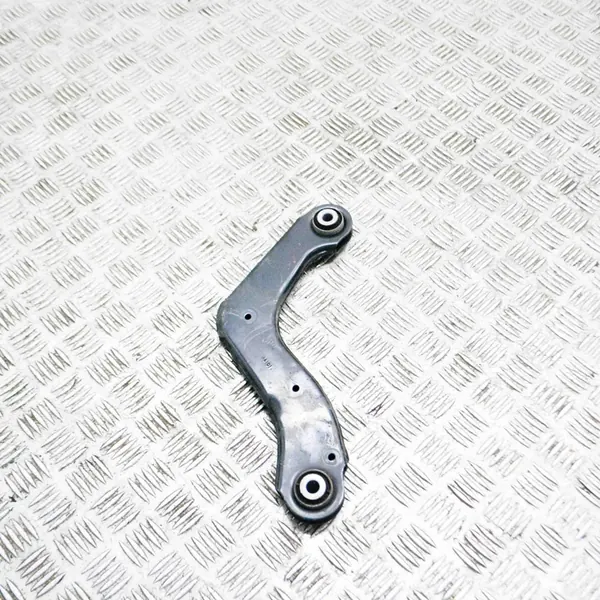 Volvo XC40 2025 Braccio Superiore Posteriore Destro OEM image 5