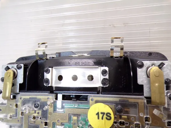 Luz interior Audi TT 8N OEM 8N8947111 image 3