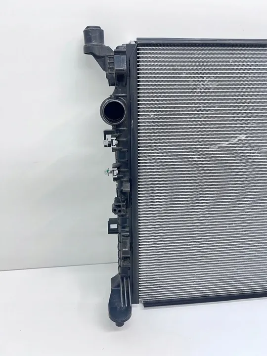 MERCEDES E-KLASA W213 63 AMG VATTENKYLARE A0995005303 image 4