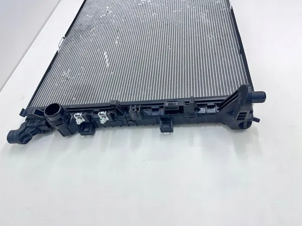 MERCEDES E-KLASA W213 63 AMG VATTENKYLARE A0995005303 image 7