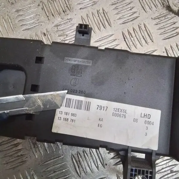 Comfortmodule OEM 13181983 voor Opel Vectra C Estate image 3