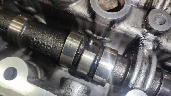 Tampa de Válvulas Opel Corsa D Astra H III Fiat Grande Punto 1.3CDTI image 7