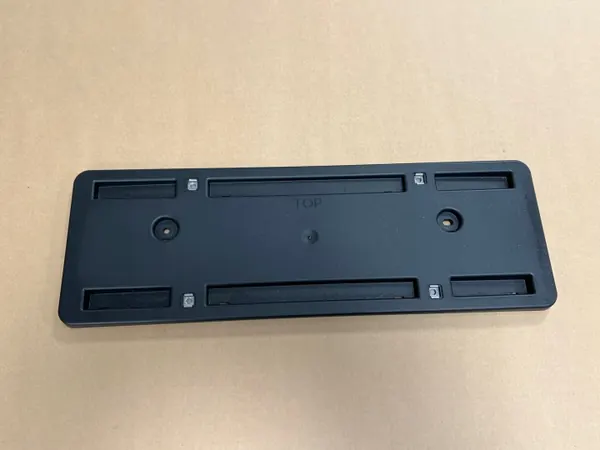 Placa de matrícula Audi A6 C8 OEM 4K9827113B image 2
