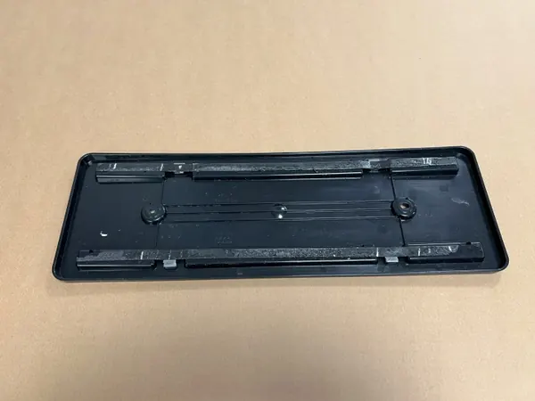 Placa de matrícula Audi A6 C8 OEM 4K9827113B image 3